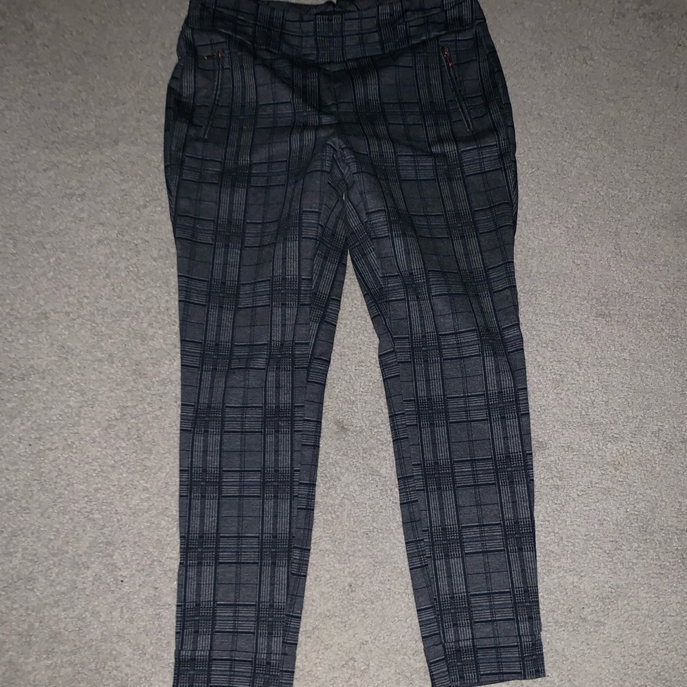 Ivanka Trump small petite plaid dress pants. Gray